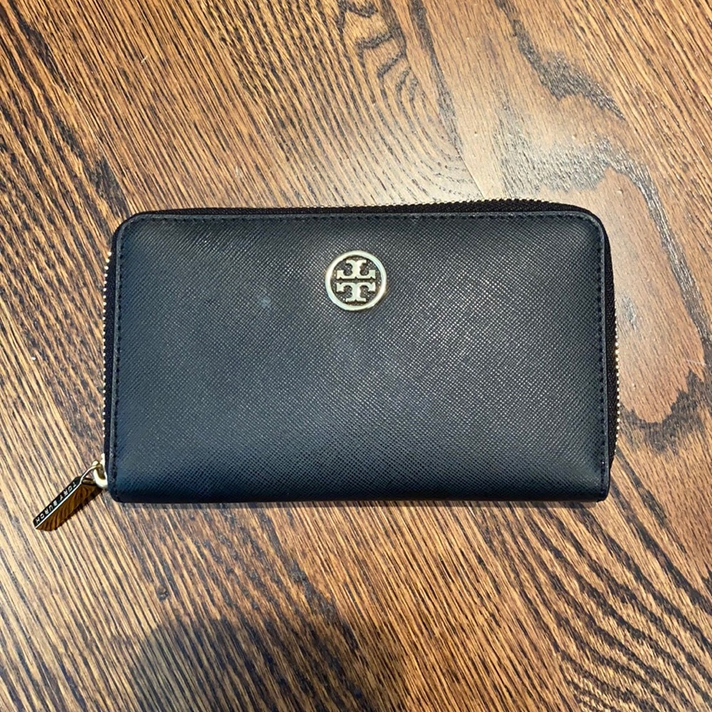 Tory Burch black wallet